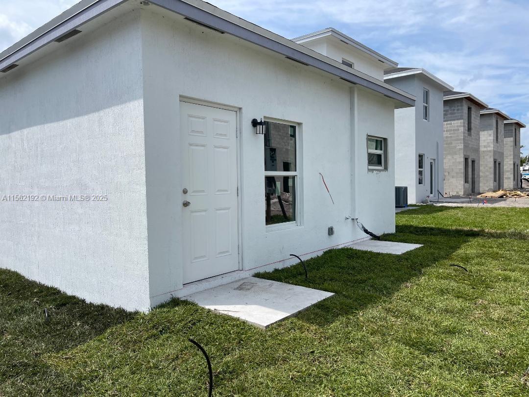 CHERRY HILLS - Residential