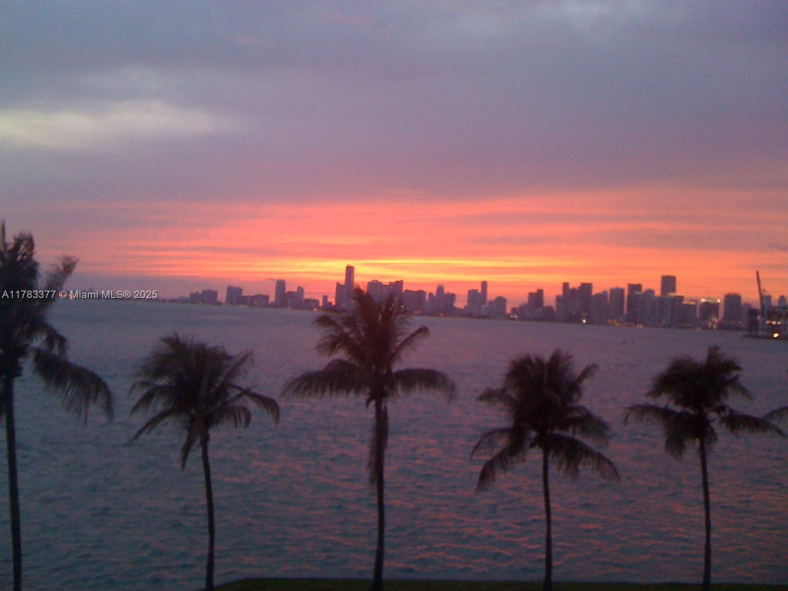 5100 BAYVIEW AT FISHER IS - Residential