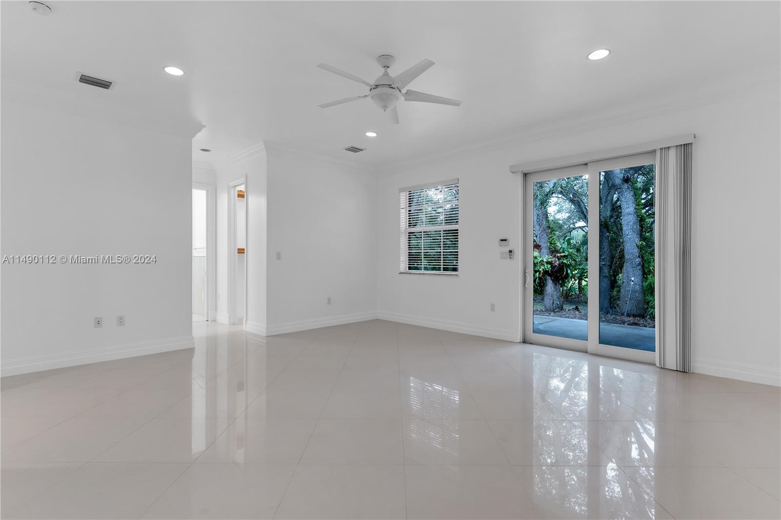 SNAPPER CREEK LAKES SUB - Residential