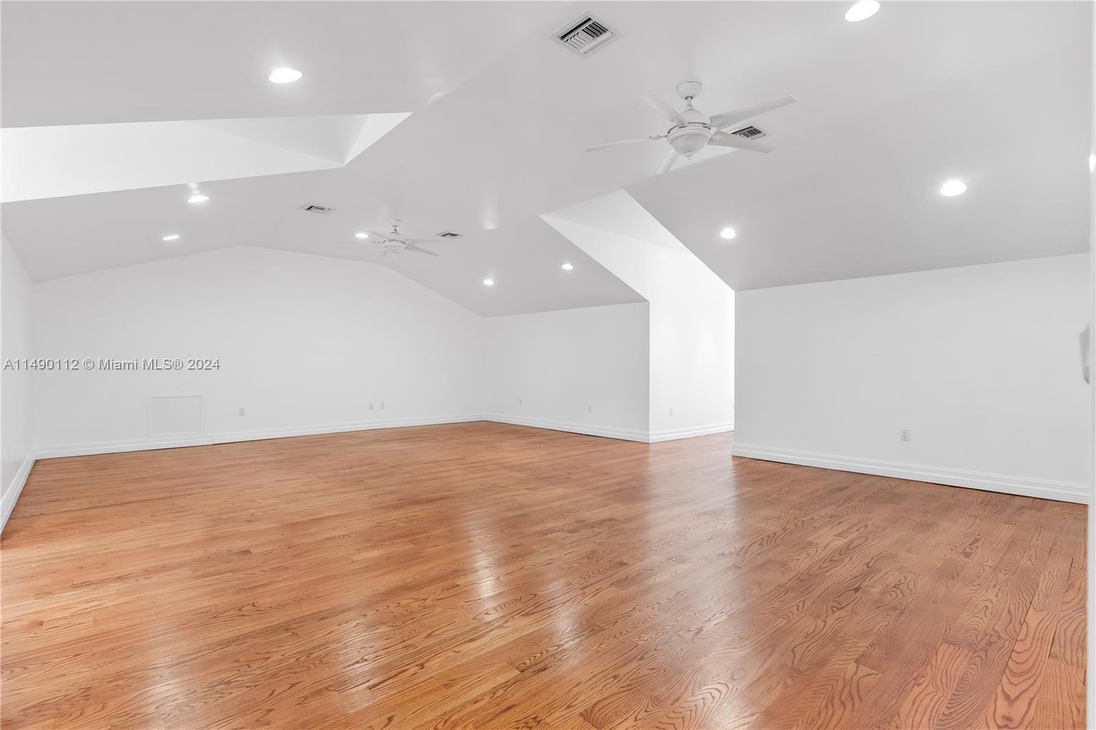 SNAPPER CREEK LAKES SUB - Residential