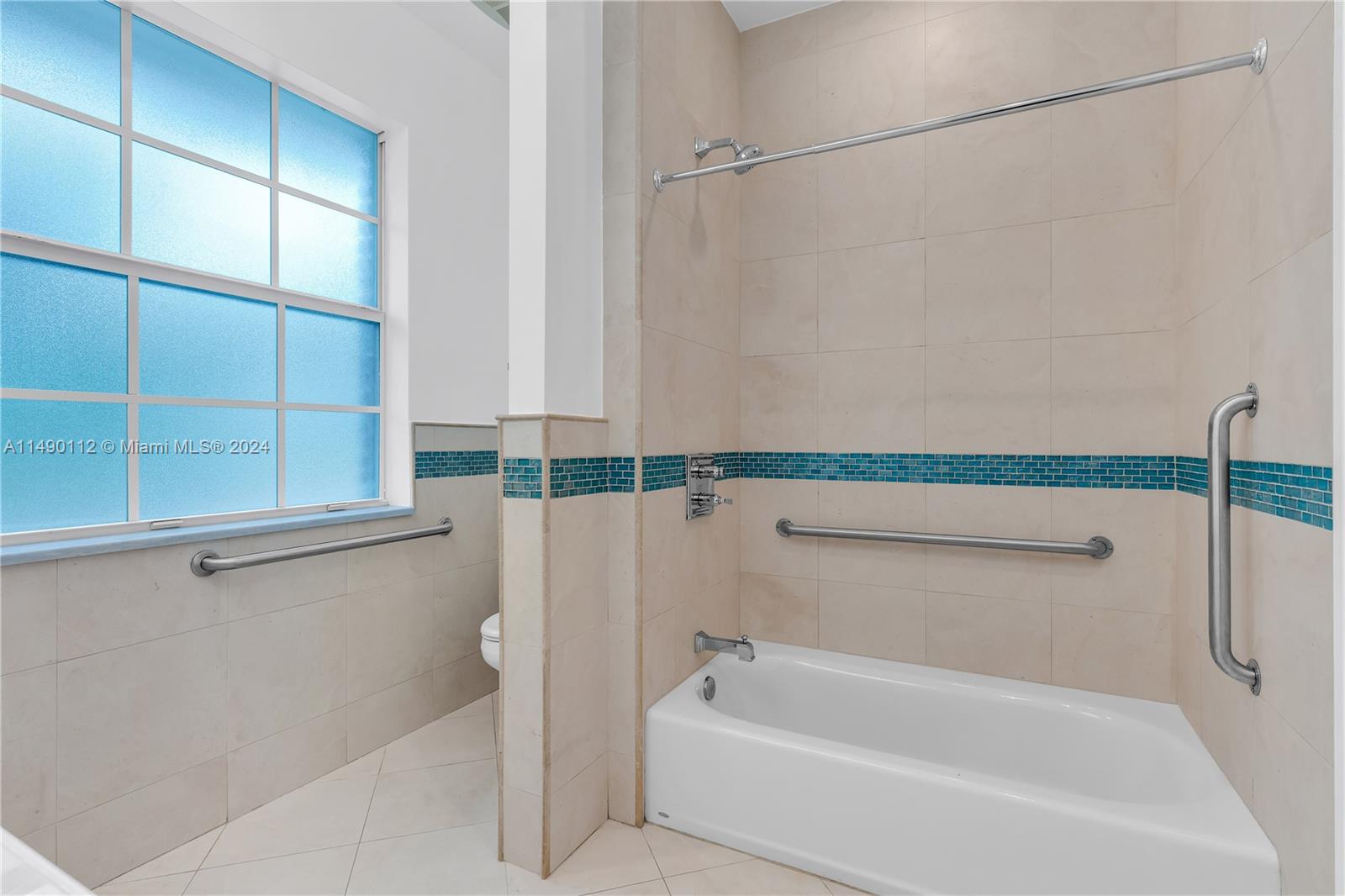 SNAPPER CREEK LAKES SUB - Residential