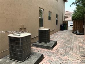 DORAL ISLES CATALINA - Residential