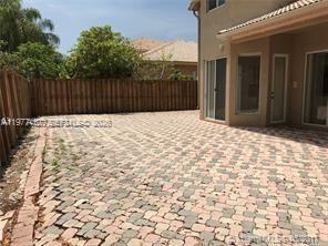 DORAL ISLES CATALINA - Residential