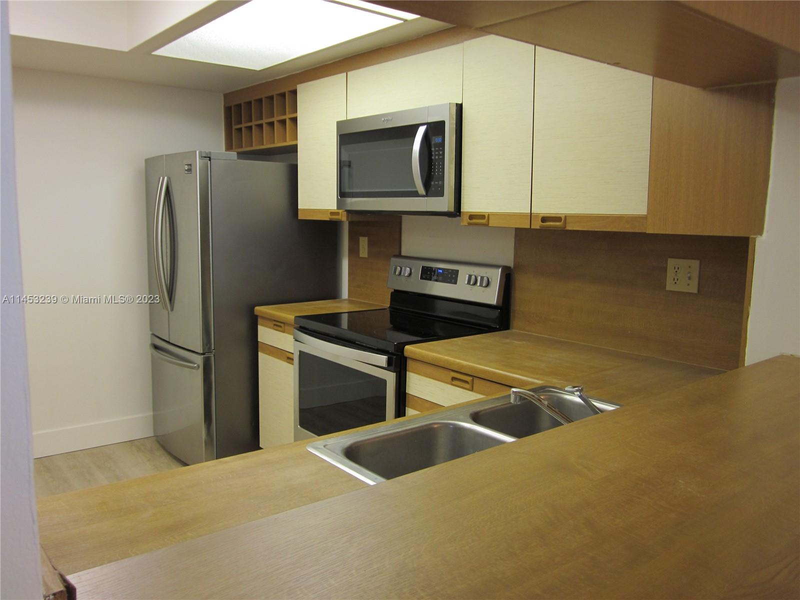 KENLAND BEND NORTH CONDO - Residential Lease