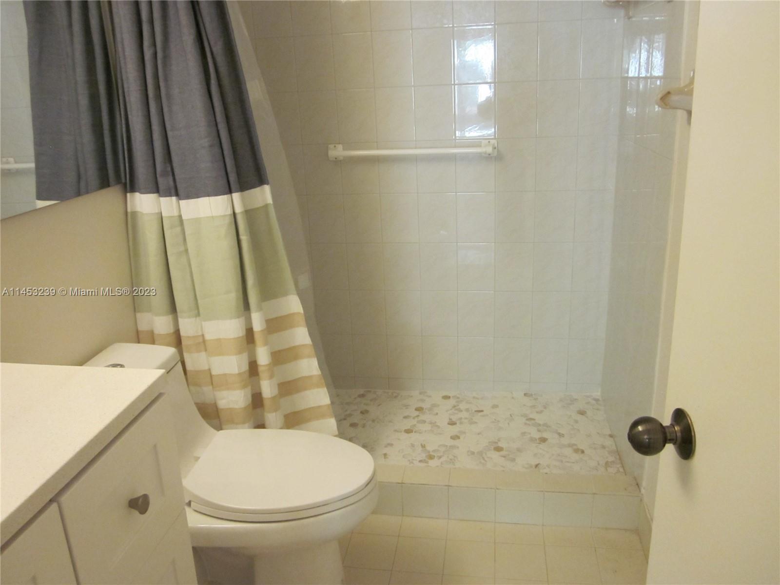 KENLAND BEND NORTH CONDO - Residential Lease