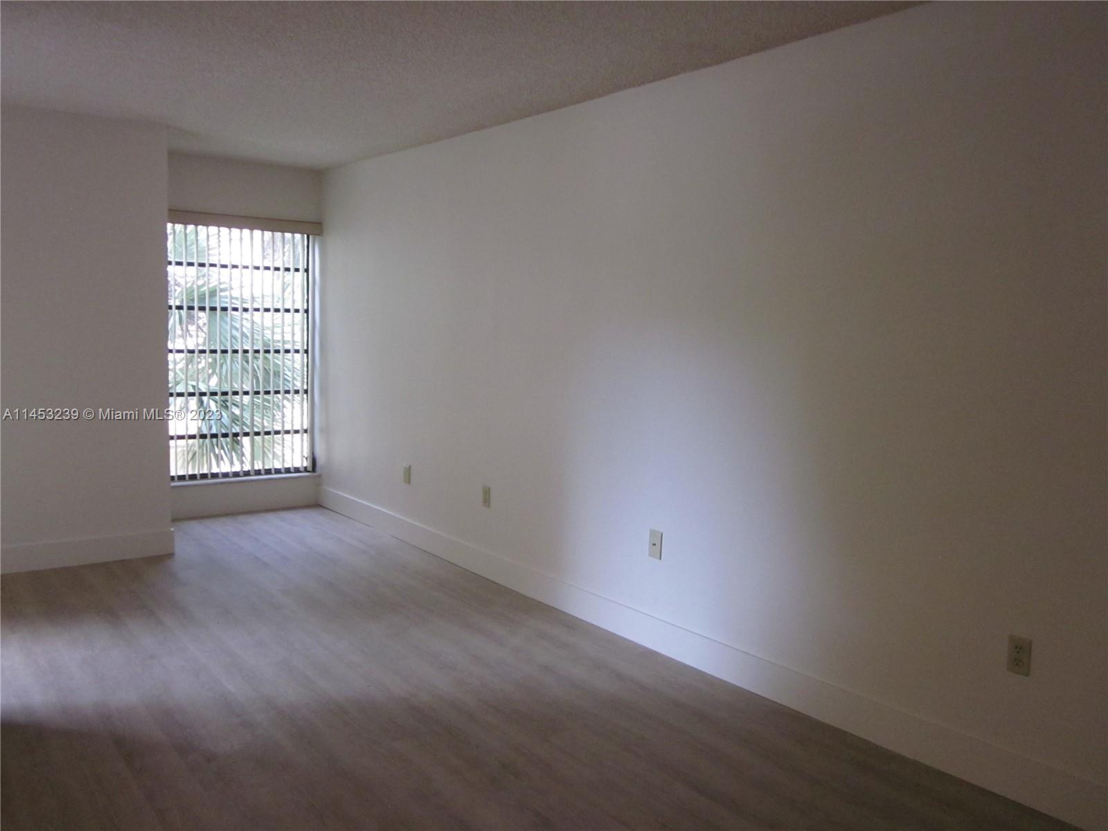 KENLAND BEND NORTH CONDO - Residential Lease