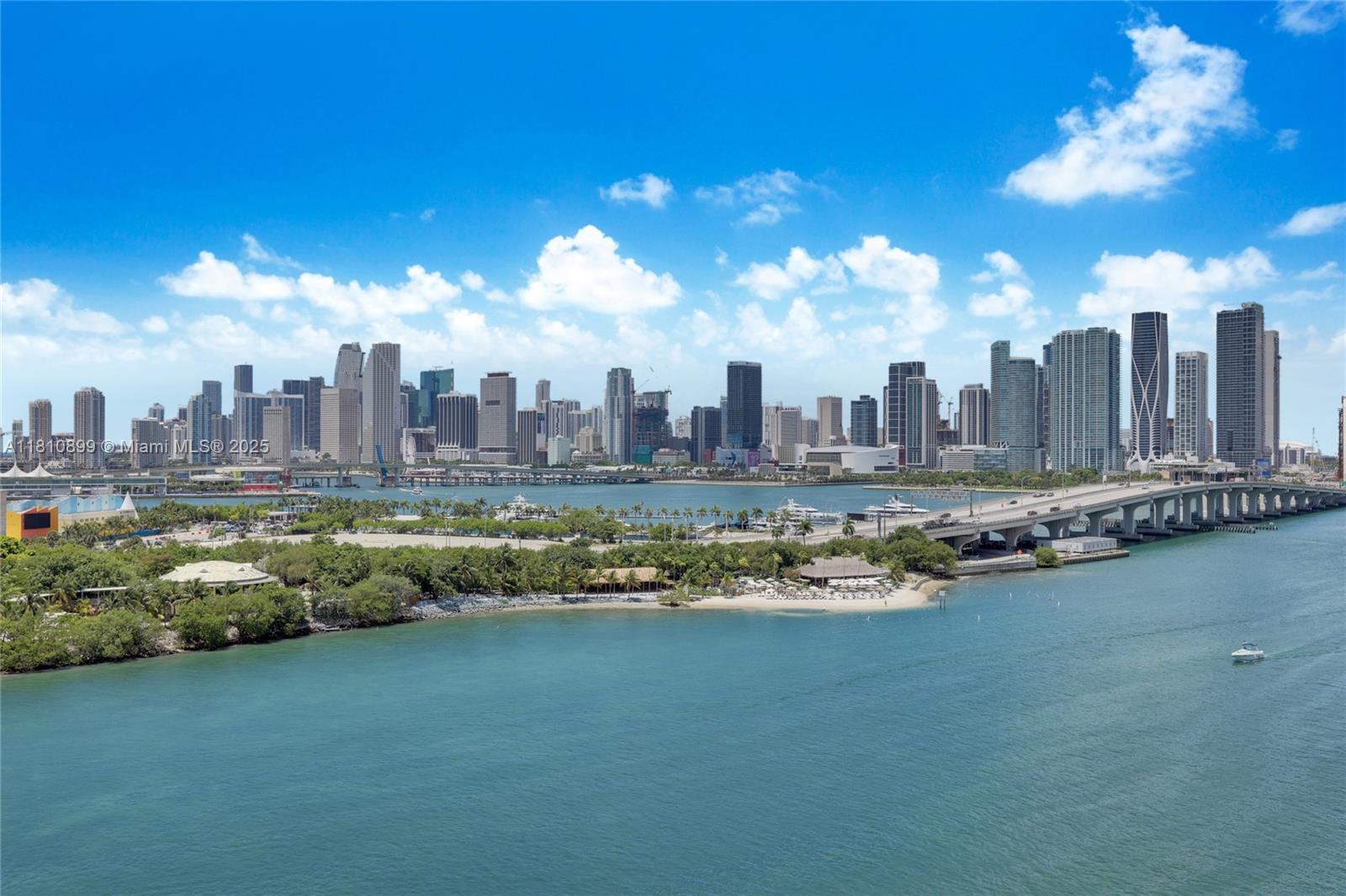 ONE THOUSAND VENETIAN WAY - Residential