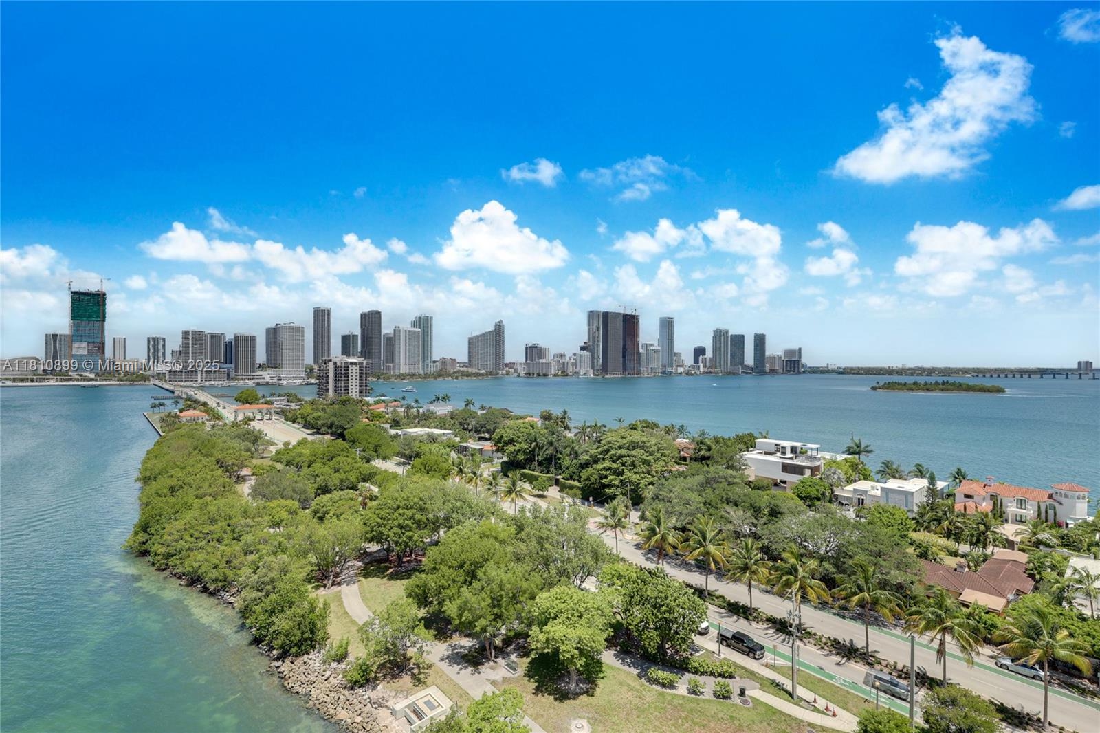 ONE THOUSAND VENETIAN WAY - Residential