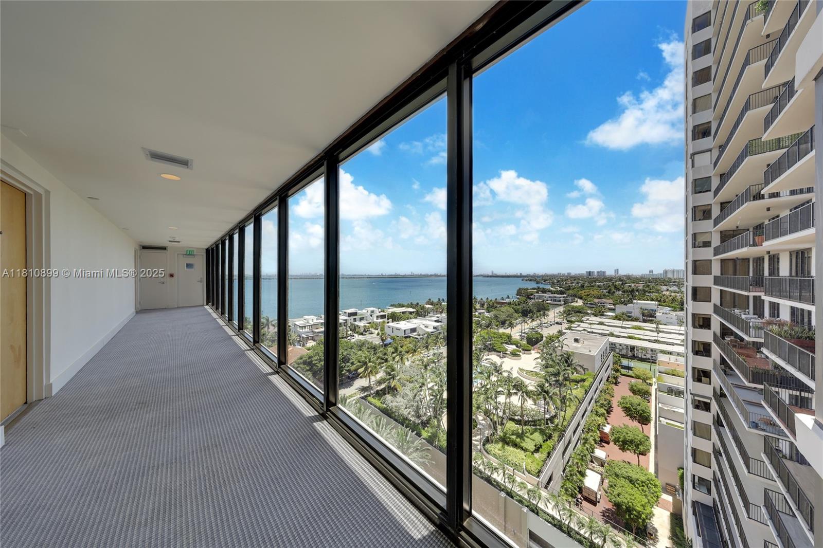 ONE THOUSAND VENETIAN WAY - Residential