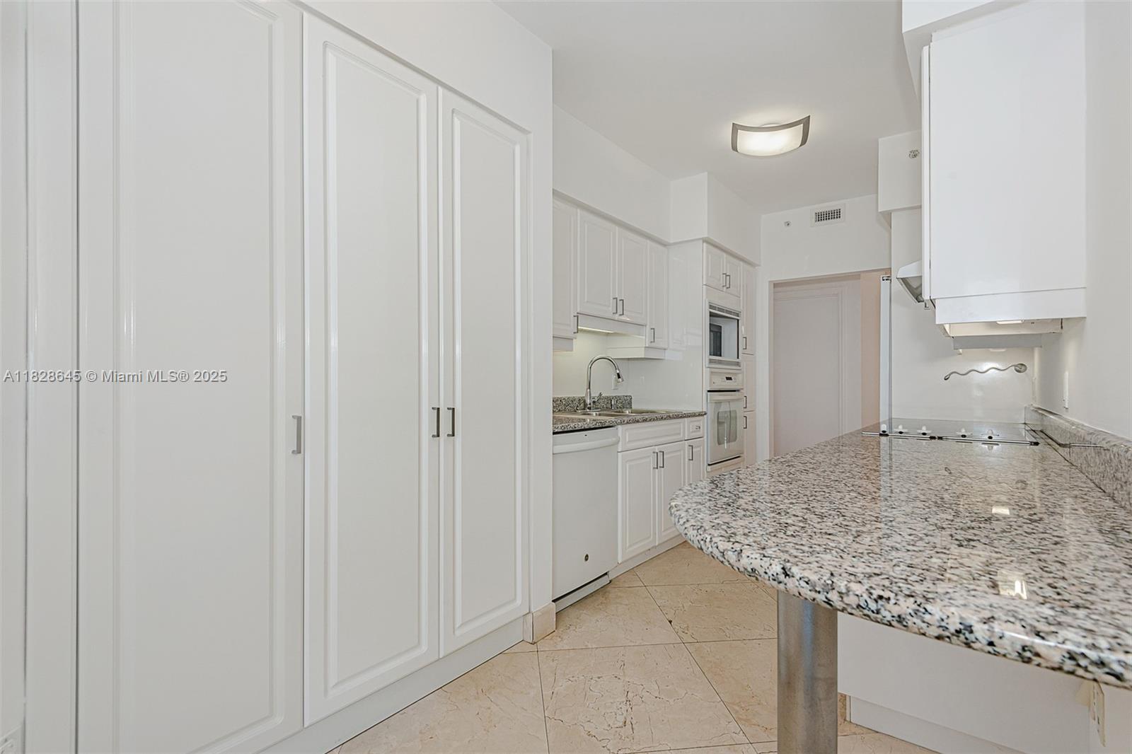 BLUE DIAMOND CONDO - Residential Lease