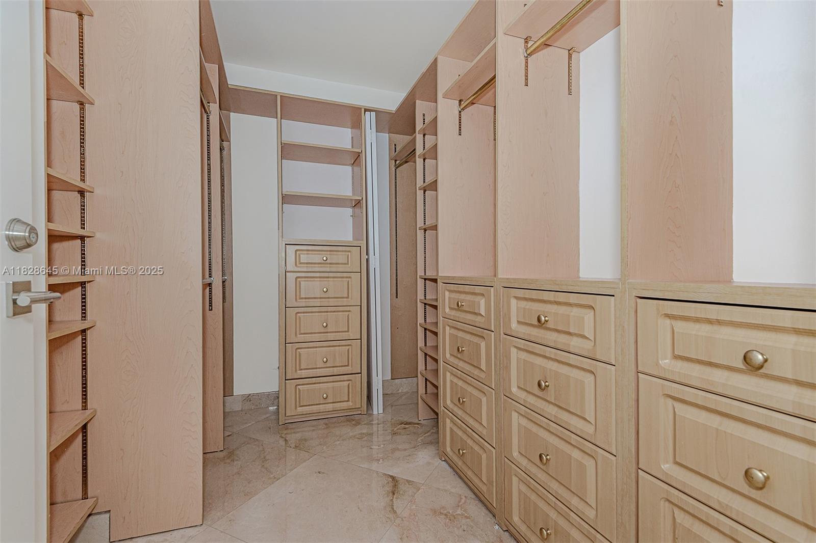 BLUE DIAMOND CONDO - Residential Lease