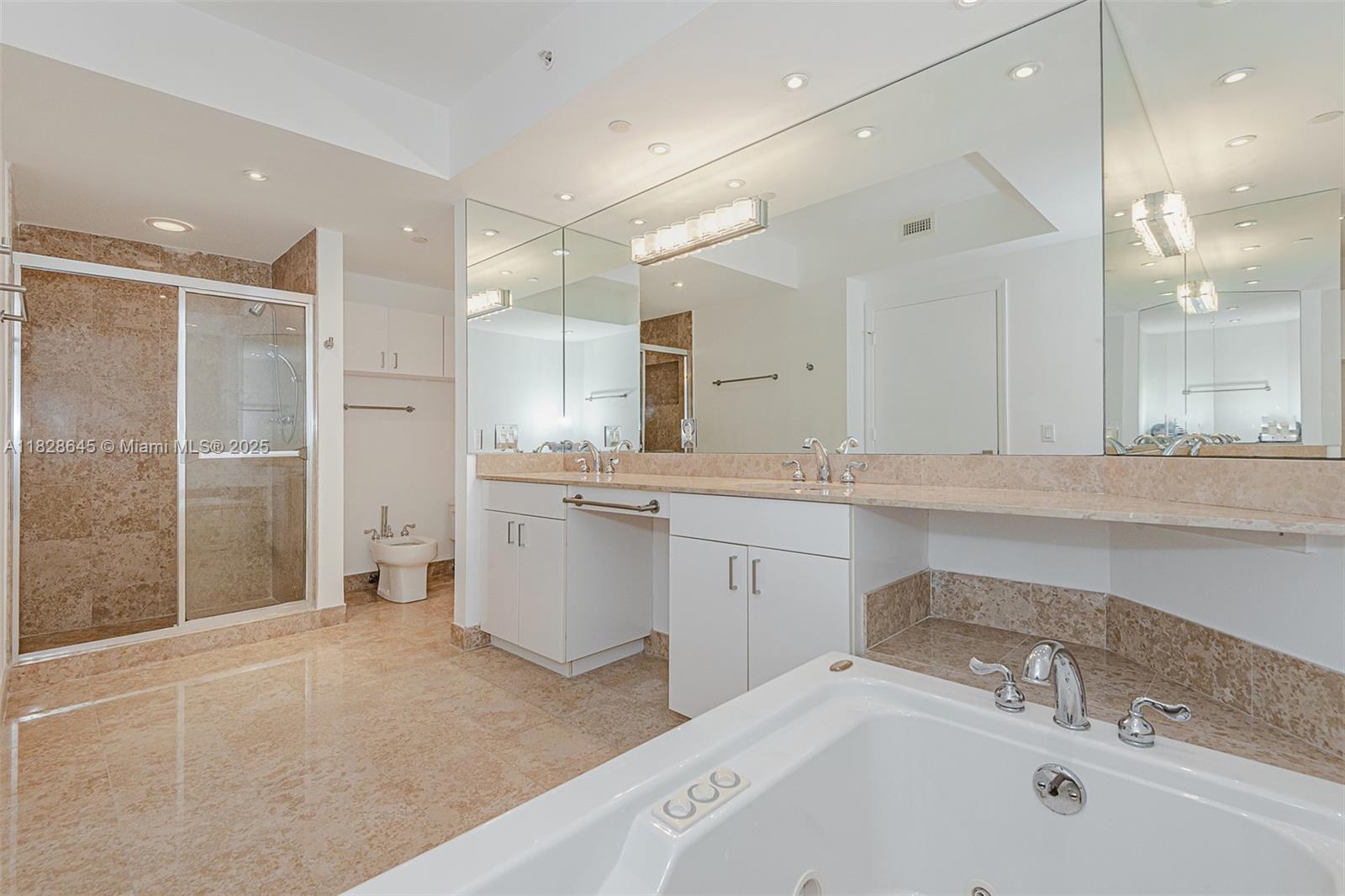 BLUE DIAMOND CONDO - Residential Lease