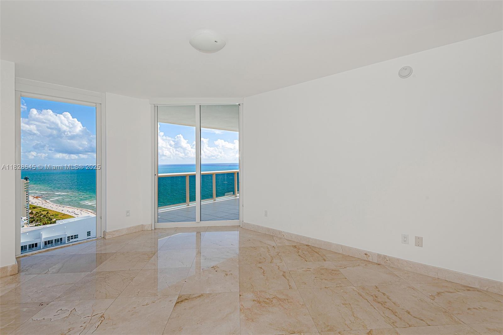 BLUE DIAMOND CONDO - Residential Lease