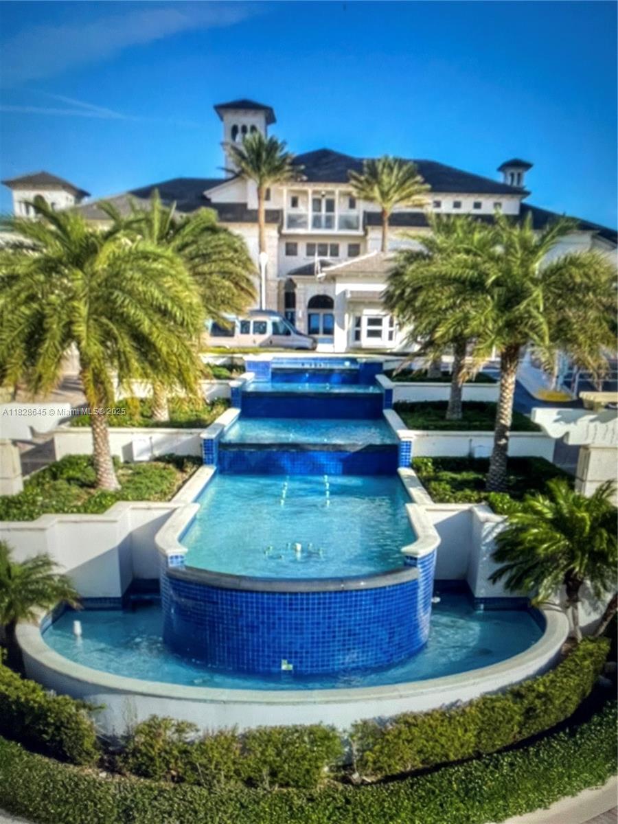 BLUE DIAMOND CONDO - Residential Lease