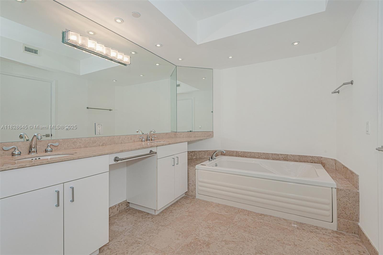 BLUE DIAMOND CONDO - Residential Lease