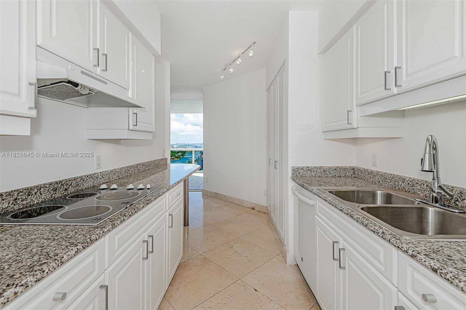 BLUE DIAMOND CONDO - Residential Lease