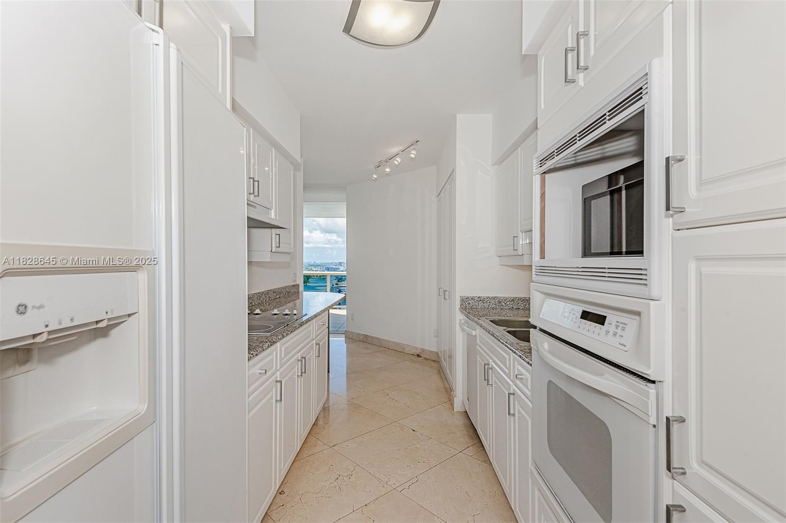 BLUE DIAMOND CONDO - Residential Lease