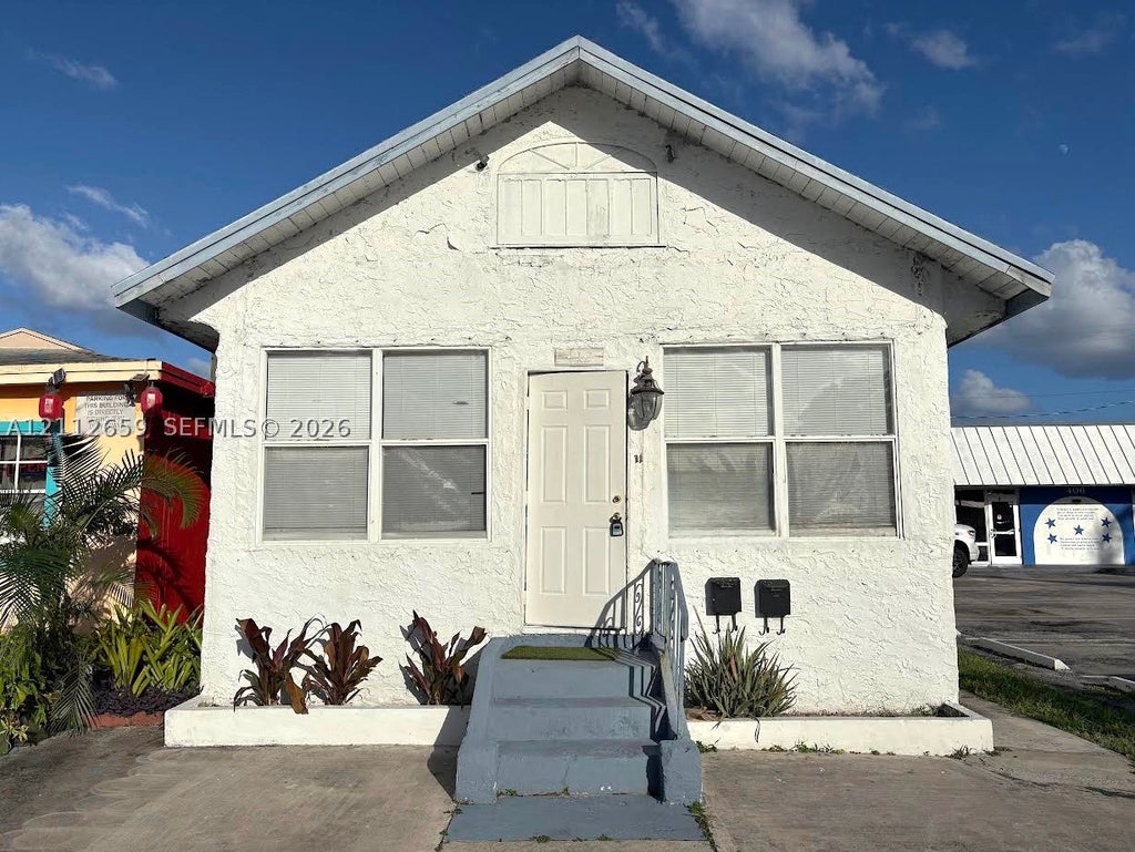 Photo of 412 N Dixie Hwy, Lake Worth, FL 33460 (MLS # A12112659)