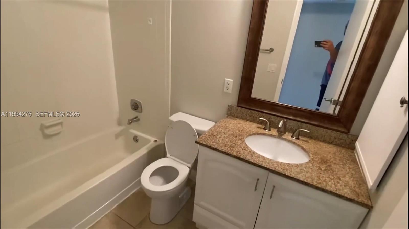 ROYAL POINCIANA CONDO - Residential Lease