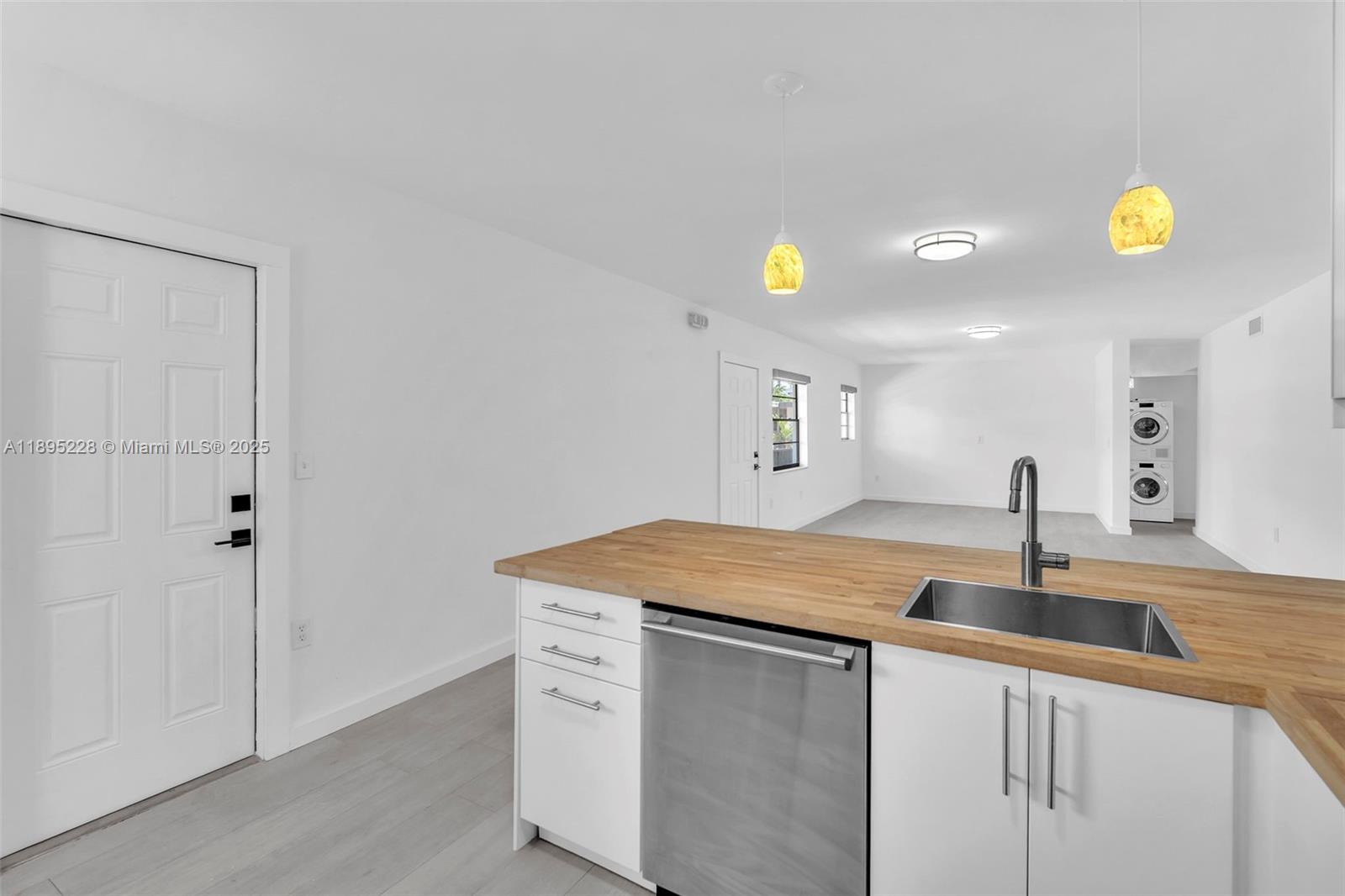 CHATEAU GROVE CONDO - Residential Lease