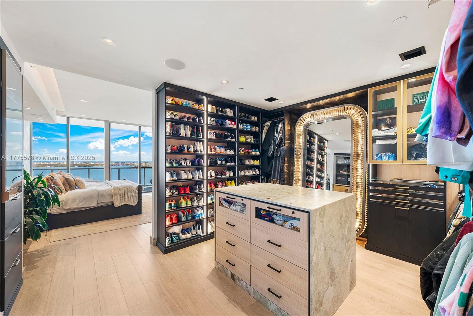 THE ELYSEE CONDO - Residential