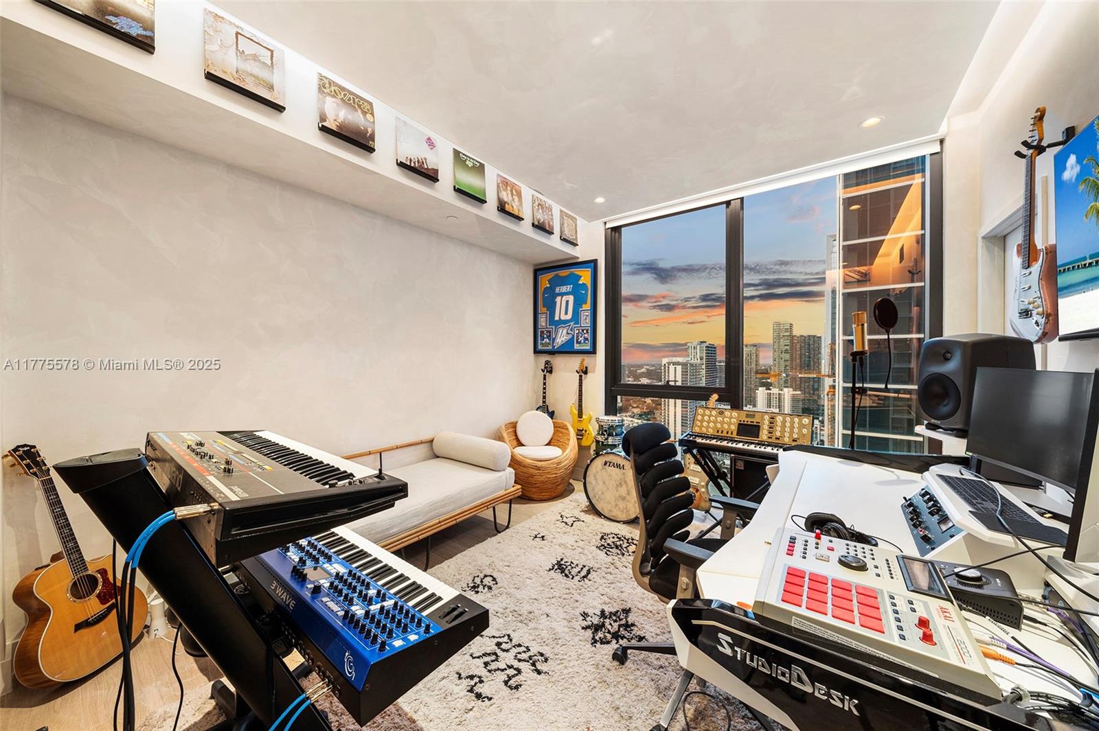 THE ELYSEE CONDO - Residential