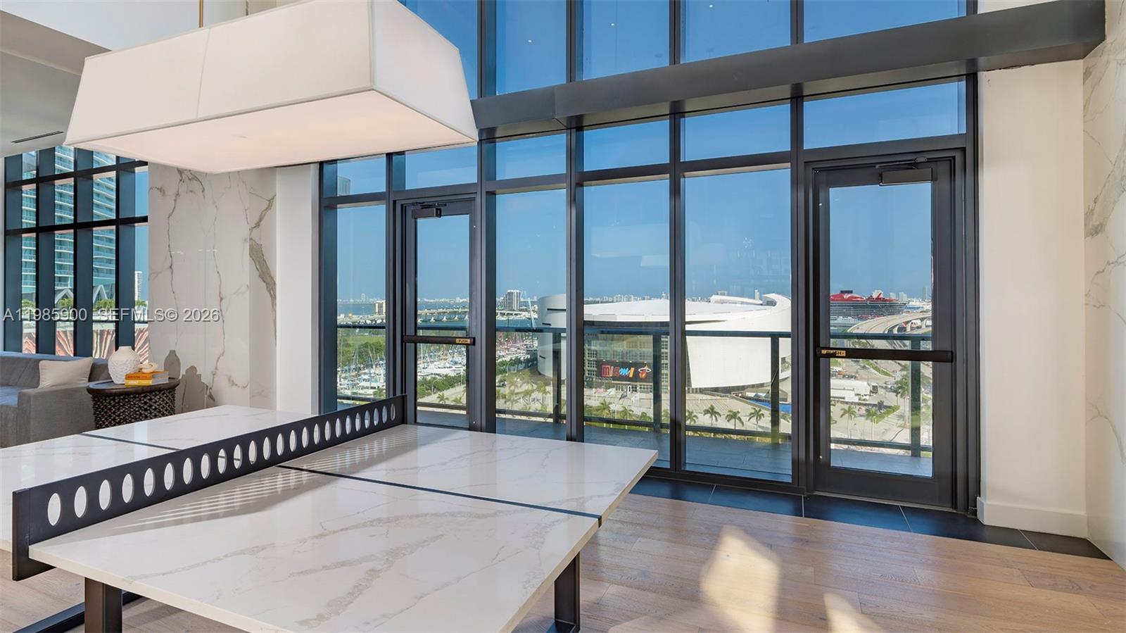MIAMI WORLDCENTER - Residential Lease