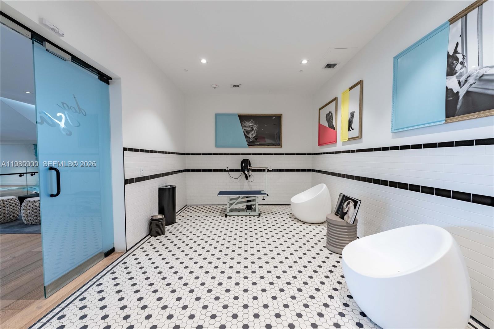 MIAMI WORLDCENTER - Residential Lease