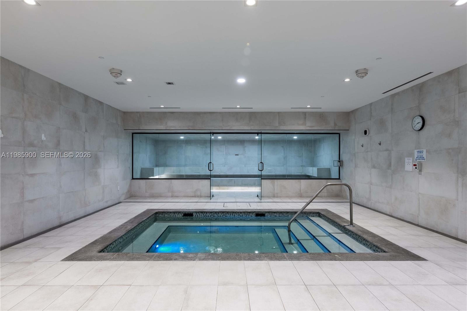 MIAMI WORLDCENTER - Residential Lease