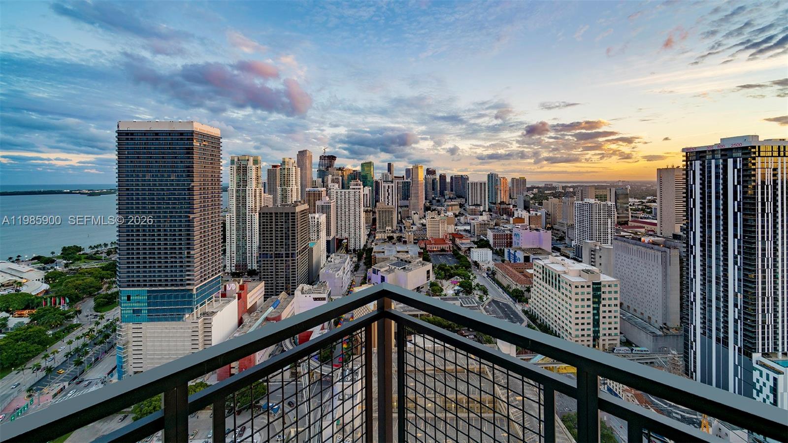 MIAMI WORLDCENTER - Residential Lease