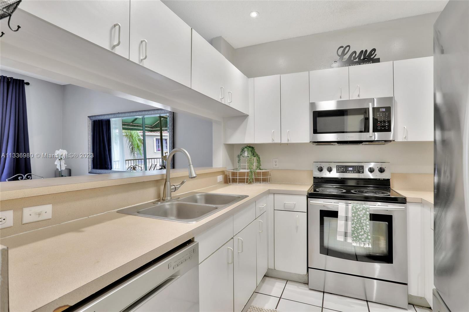 Photo 8 of 36 of 1362 NW 126th Way 1362 townhome