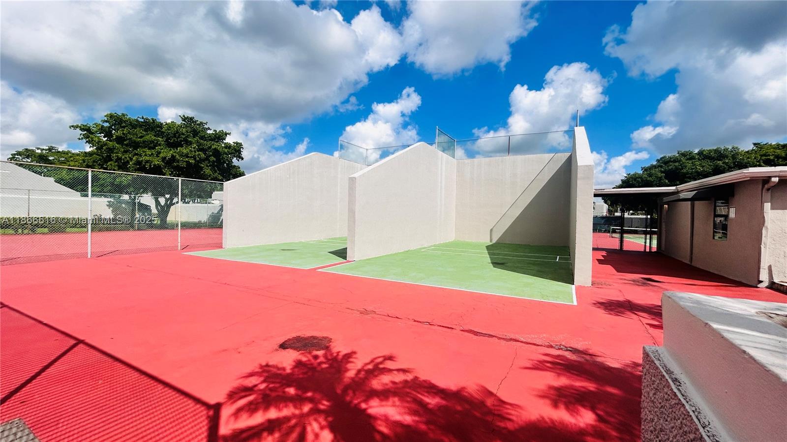 EVERGLADES SUGAR & LAND - Residential Lease