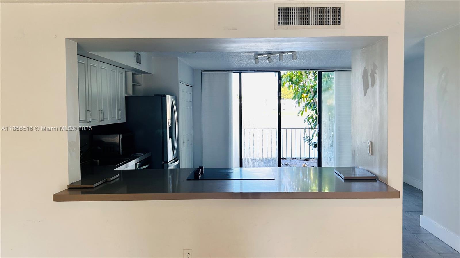 EVERGLADES SUGAR & LAND - Residential Lease