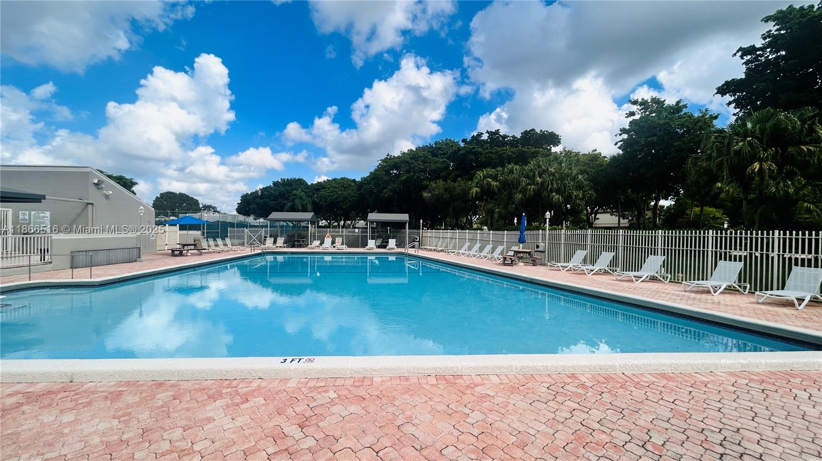 EVERGLADES SUGAR & LAND - Residential Lease