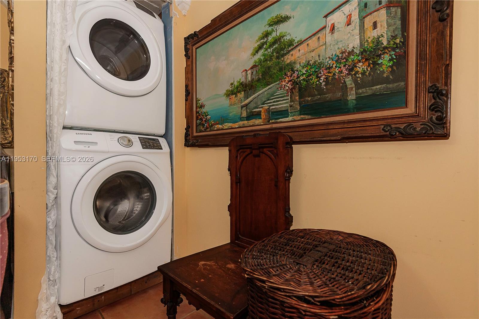 SUNSET TRAILS NO 4 - Residential Income