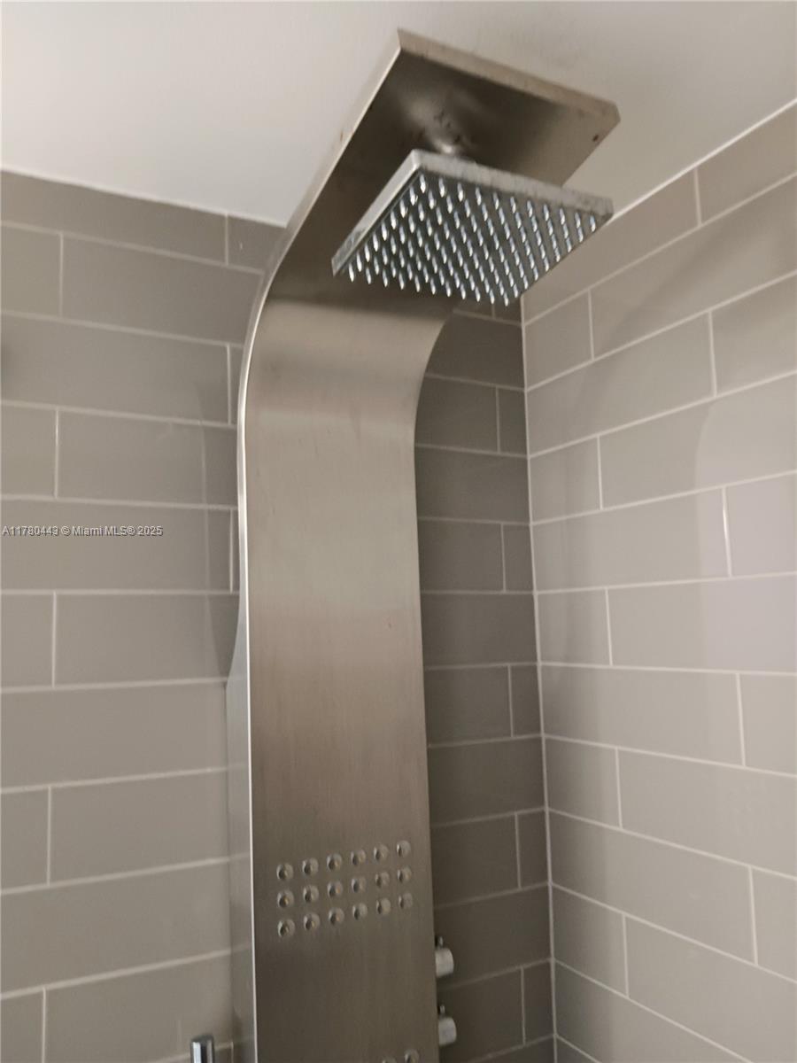 POMPANO ATLANTIS CONDO - Residential Lease