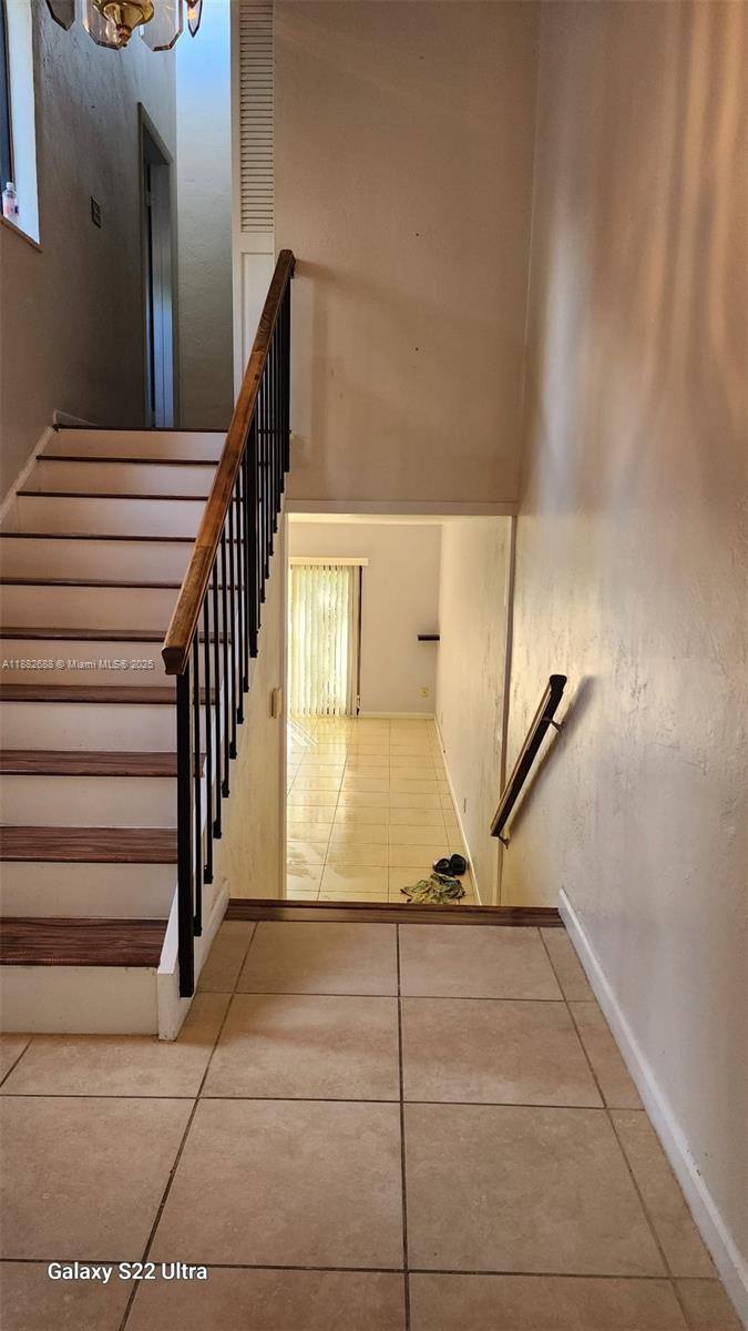 HILLS OF INVERRARY TRACT - Residential Lease