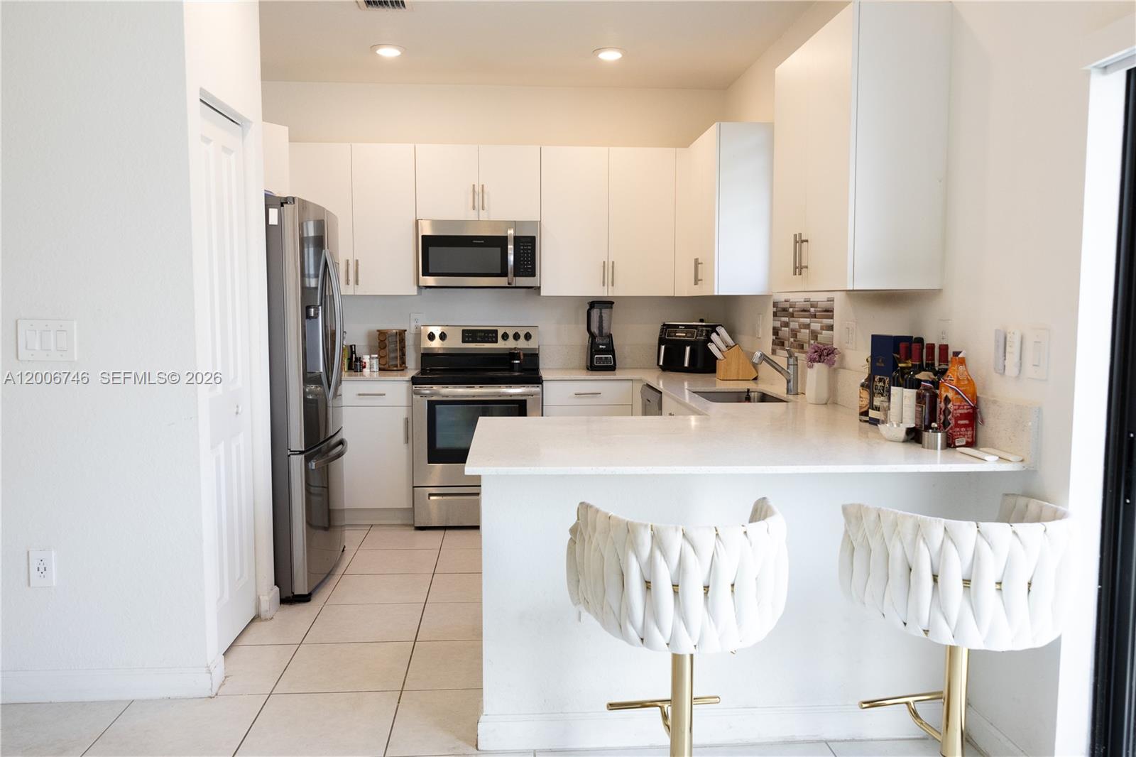 PINE ISLE - Residential