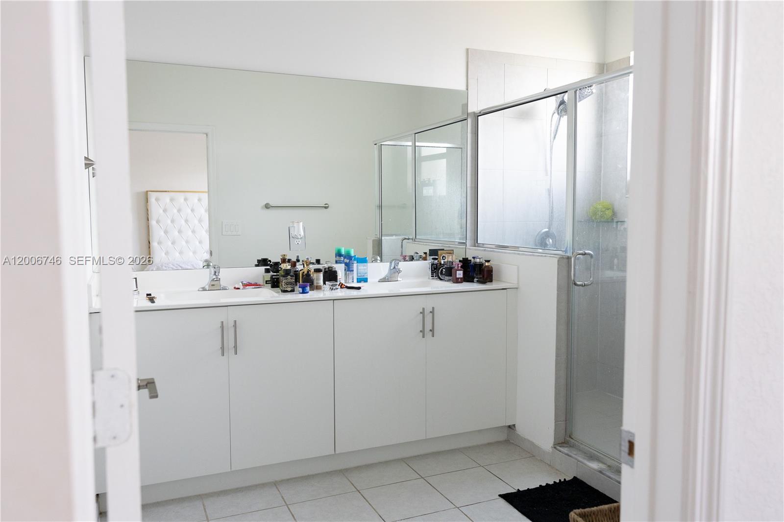 PINE ISLE - Residential