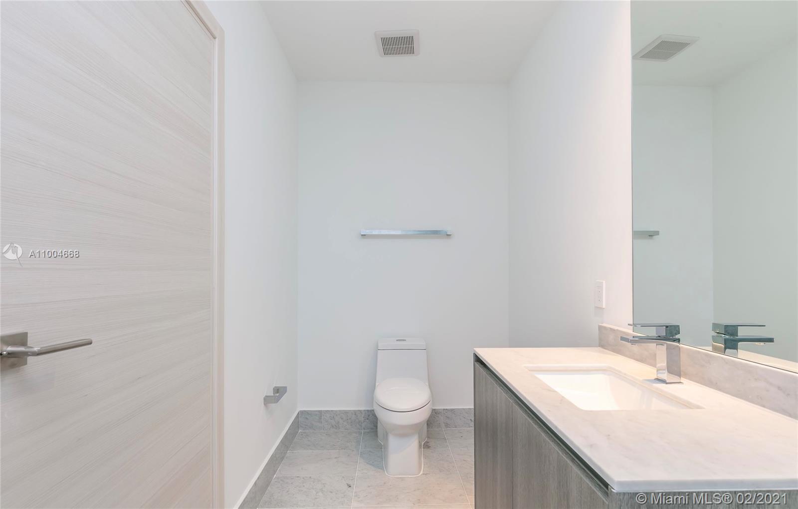 801 SMA RESIDENCES CONDO - Residential