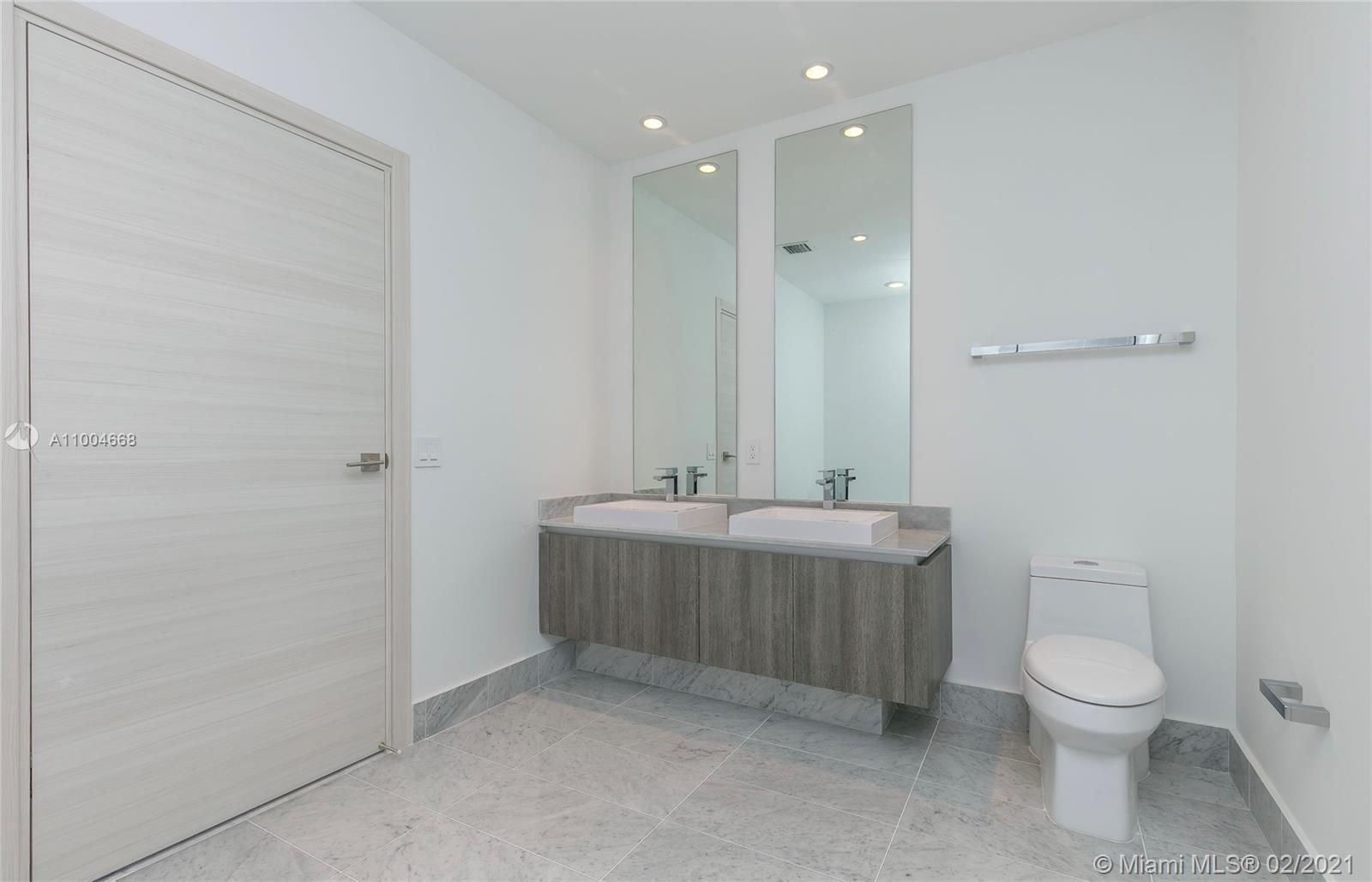 801 SMA RESIDENCES CONDO - Residential