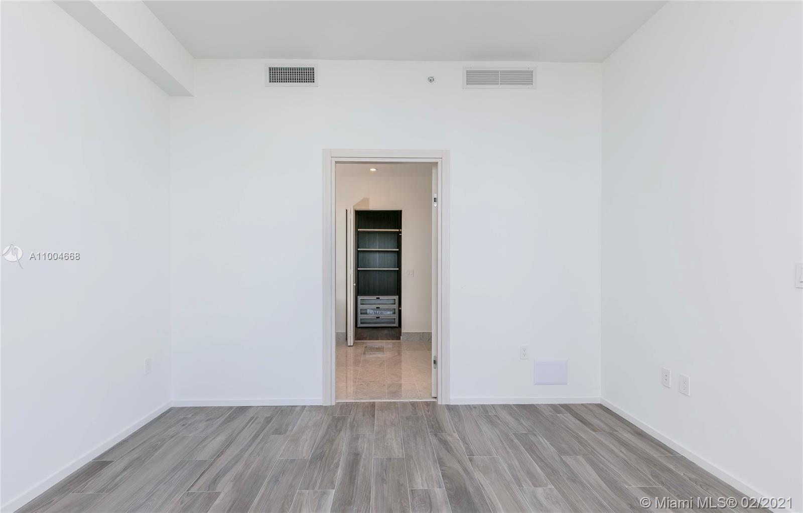 801 SMA RESIDENCES CONDO - Residential