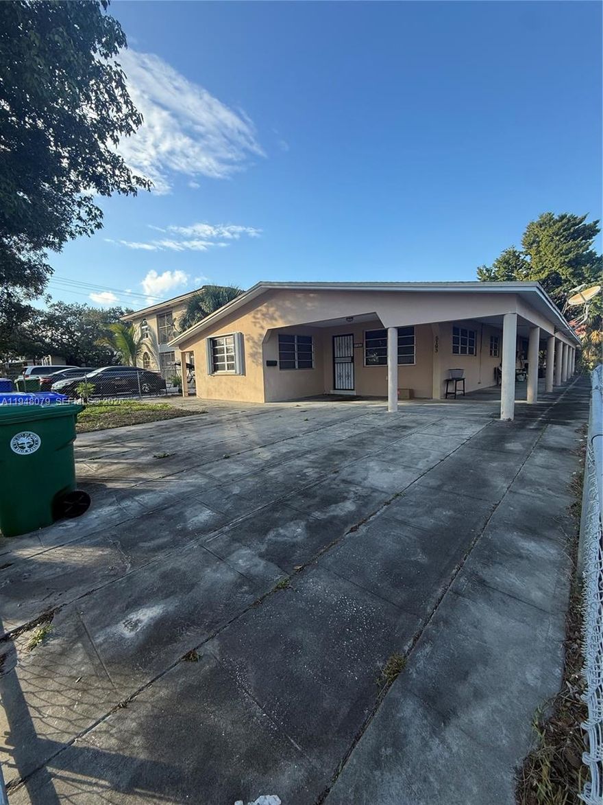 INVESTORS ALERT!!! GREAT OPPORTUNITY!!! FIRST TIME BUYER AND RECEIVE INCOME. FIXER UPPER. LOCATION LOCATION.. NEAR MIAMI INTL AIRPORT, LITTLE HAVANA, COCONUT GROVE, BRICKELL, SHOPPING CENTERS, BANKS, EXPRESSWAYS AND MUCH MORE.  NO HOA. RENT $$$$.
