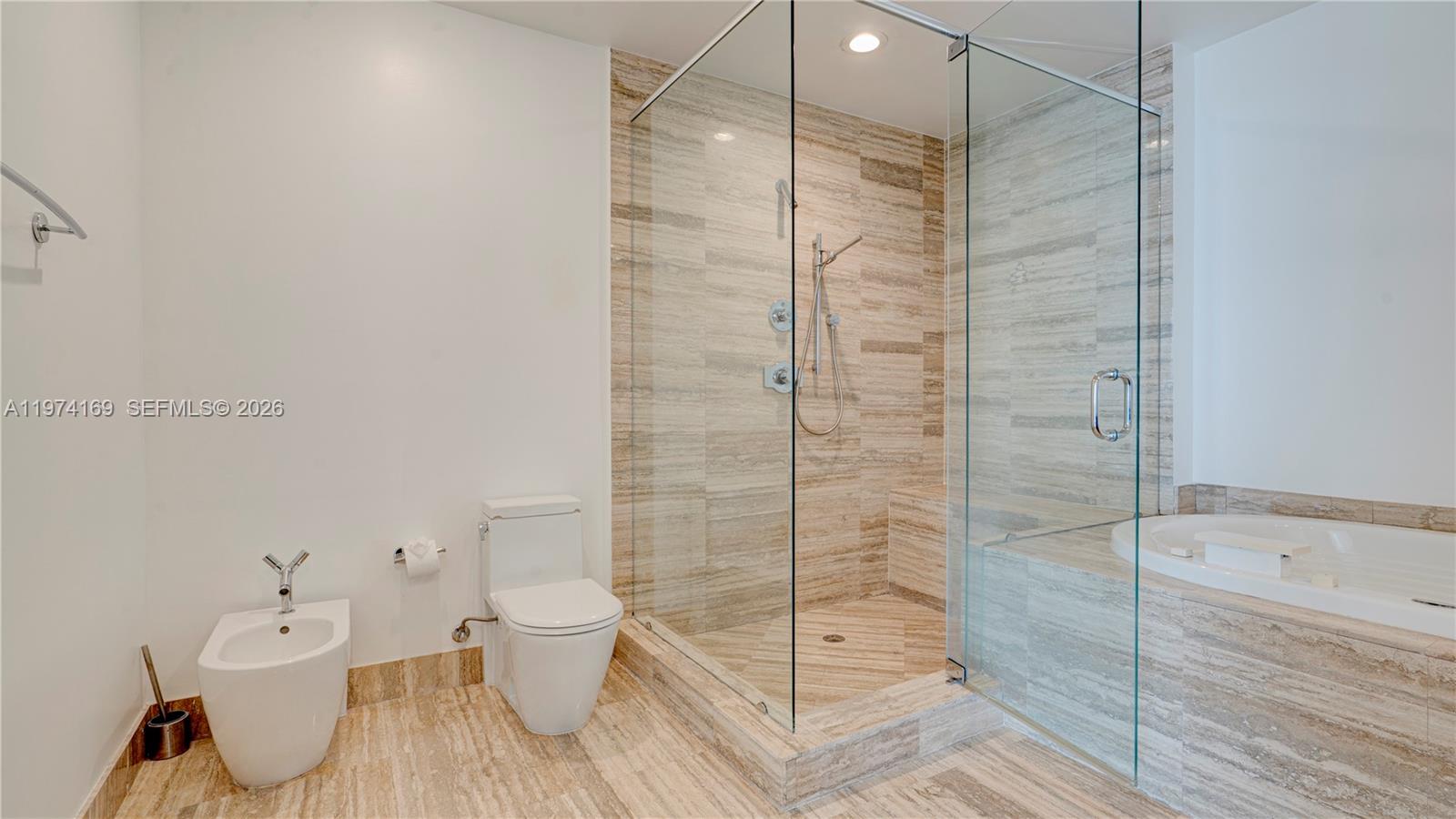 TDR TOWER I CONDO - Residential Lease