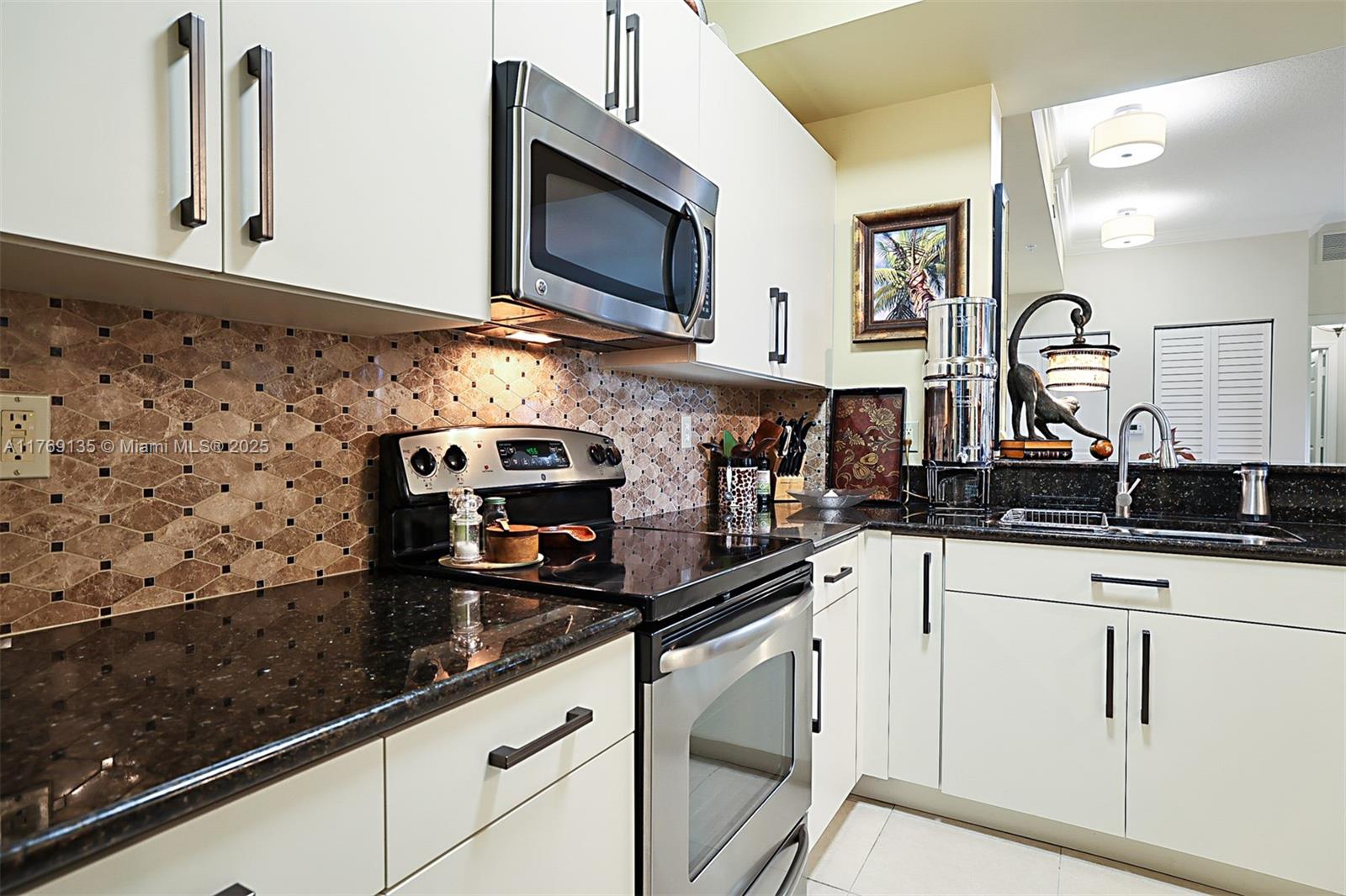 RESIDENCES AT MIDTOWN CON - Residential