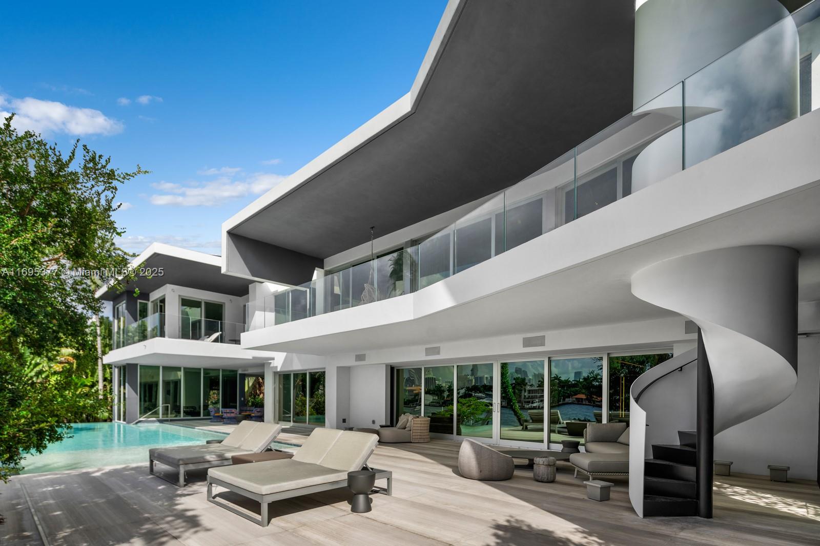 HIBISCUS ISLAND - Residential