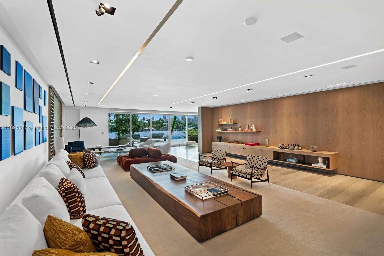 HIBISCUS ISLAND - Residential