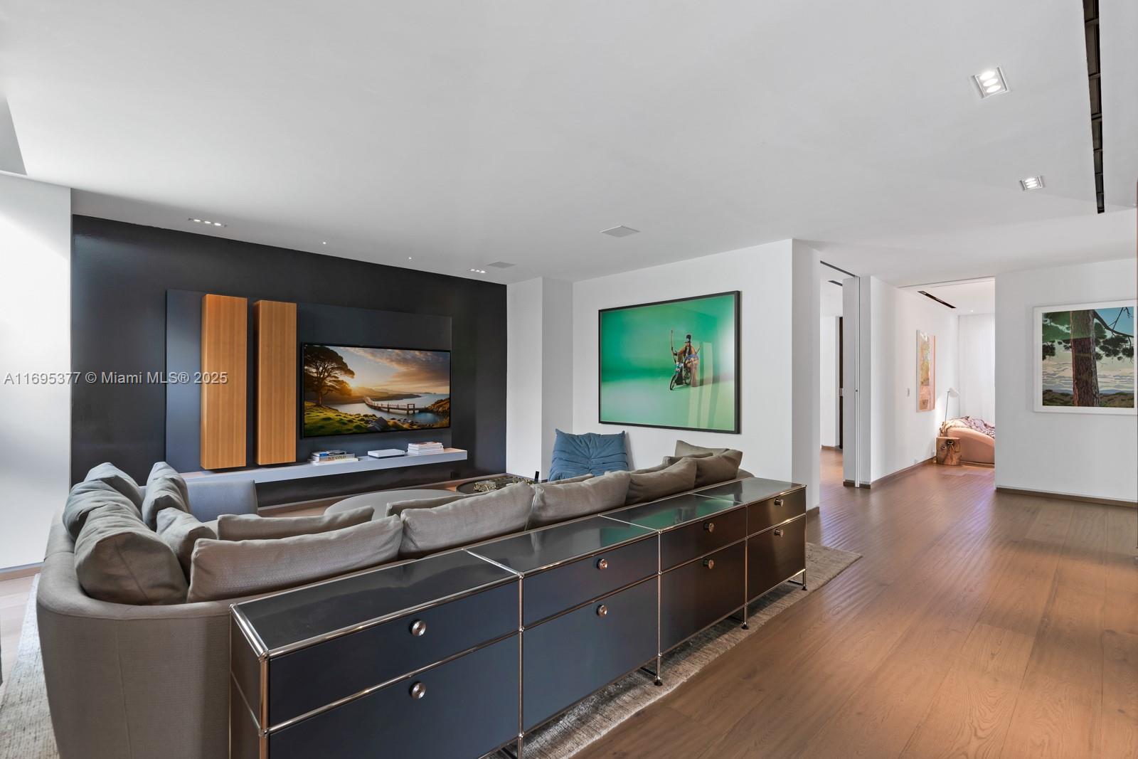 HIBISCUS ISLAND - Residential