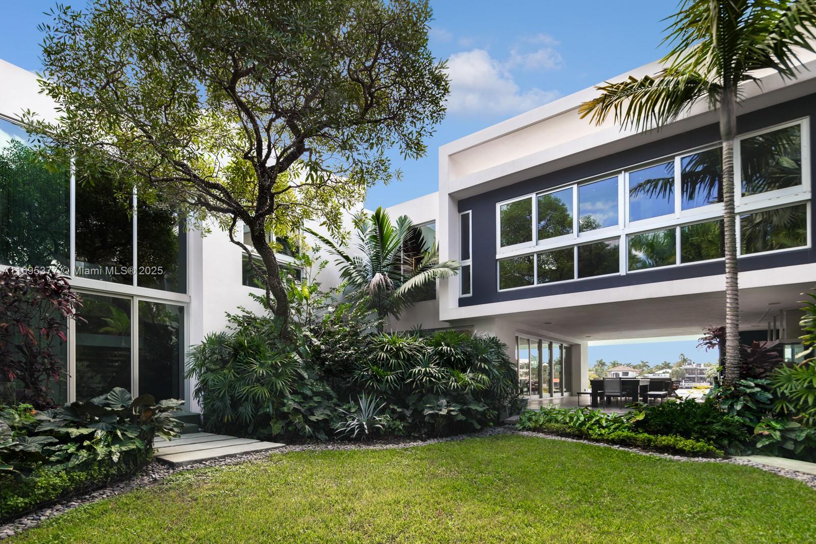 HIBISCUS ISLAND - Residential