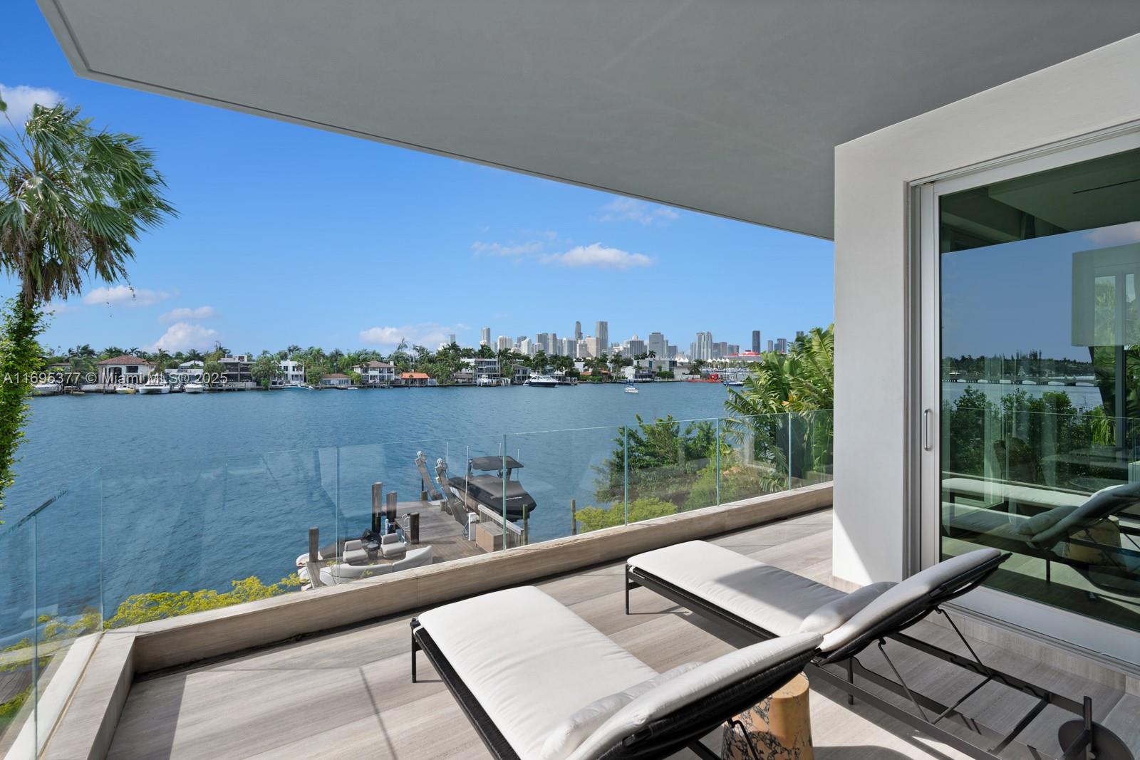 HIBISCUS ISLAND - Residential